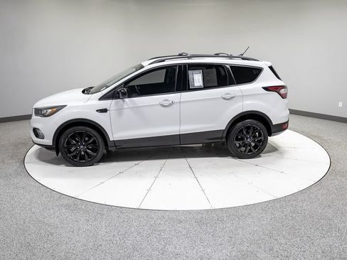 Used 2018 Ford Escape SE w/ SE Sport Appearance Package FWD image 31