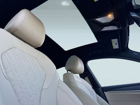 Used 2023 BMW 530i w/ Premium Package image 15