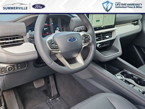 New 2026 Ford Explorer Active RWD image 19