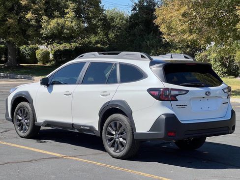 Used 2025 Subaru Outback Onyx Edition image 7