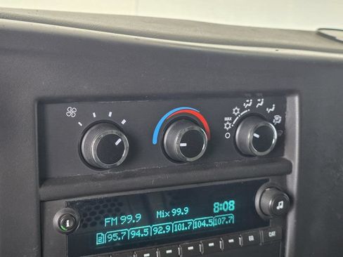Used 2016 Chevrolet Express 2500 RWD image 14