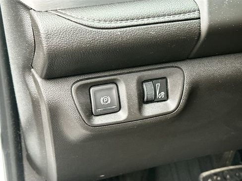 Used 2019 GMC Acadia SLE w/ Driver Alert Package I image 11