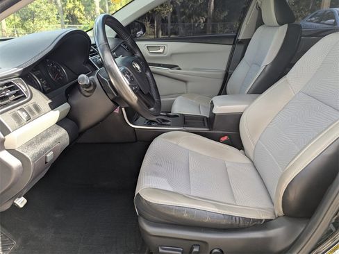 Used 2016 Toyota Camry SE image 24