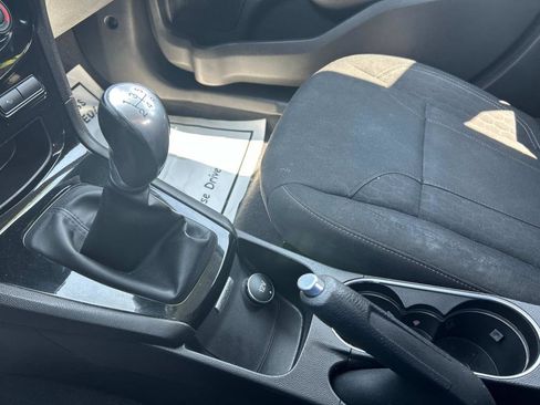 Used 2015 Ford Fiesta SE image 30