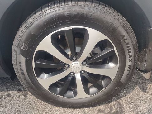 Used 2016 Kia Sorento EX w/ EX Premium Package AWD/4WD image 10