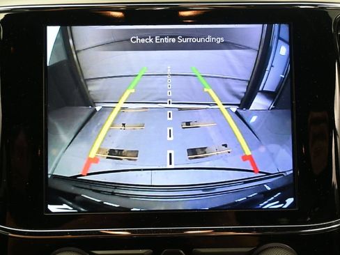 Used 2020 Jeep Grand Cherokee Altitude AWD/4WD image 22