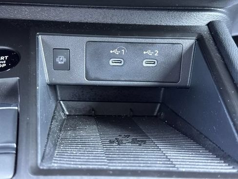Used 2025 Nissan Kicks SR FWD image 24