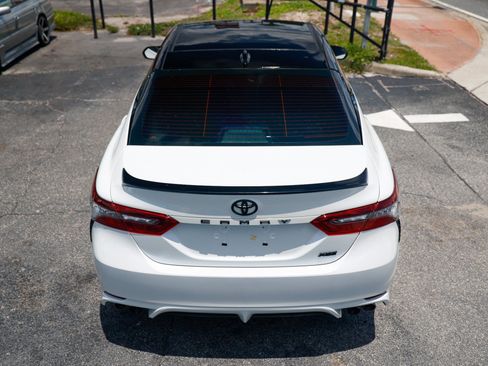 Used 2021 Toyota Camry XSE FWD image 13
