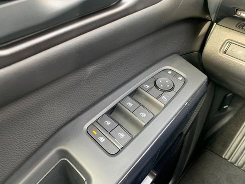 New 2026 Nissan Pathfinder SV image 18