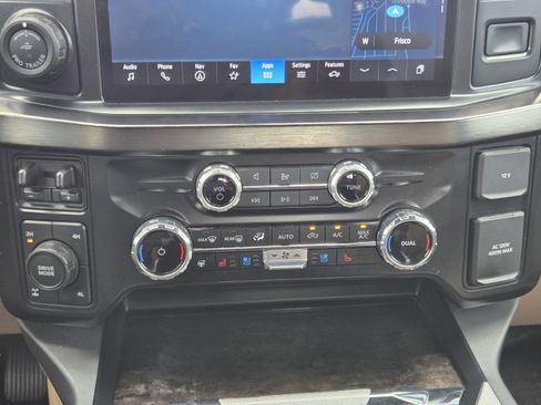 Used 2023 Ford F250 Lariat w/ Lariat Ultimate Package AWD/4WD image 15