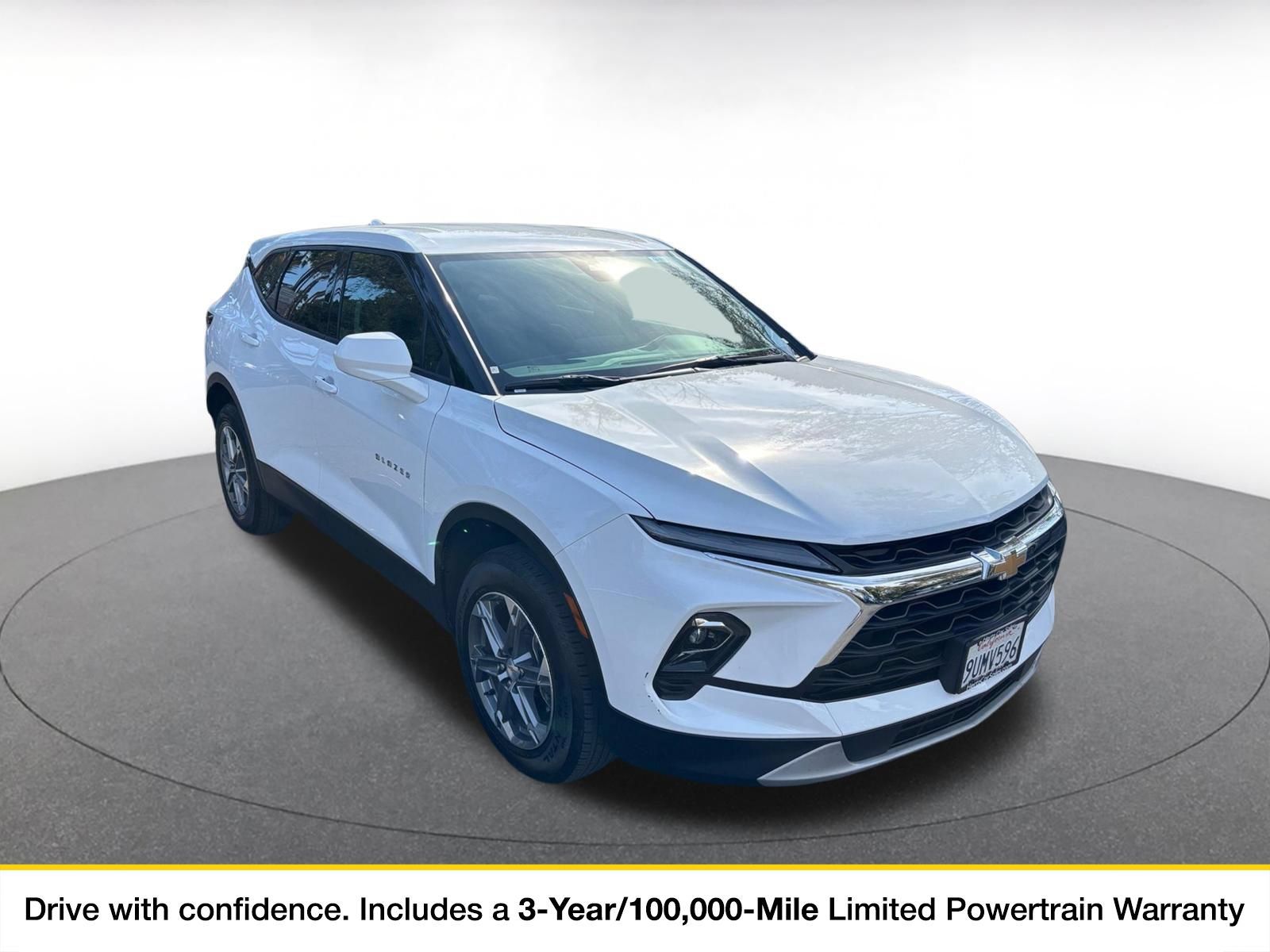 Used 2026 Chevrolet Blazer LT FWD image 1