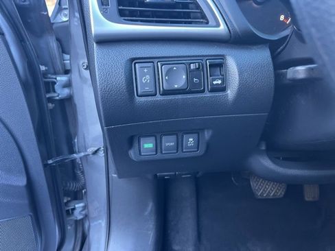 Used 2017 Nissan Sentra S image 28