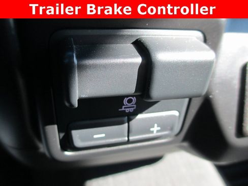 Certified 2022 Chevrolet Silverado 3500 LT w/ Convenience Package image 16