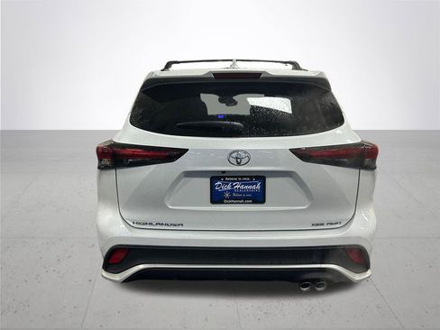 New 2026 Toyota Highlander XSE image 8