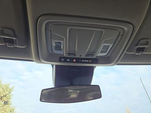 Used 2025 Chevrolet Silverado 3500 LT w/ Convenience Package image 28