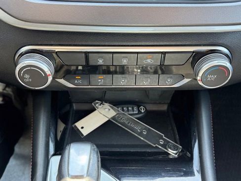 Used 2024 Nissan Altima 2.5 SR image 17