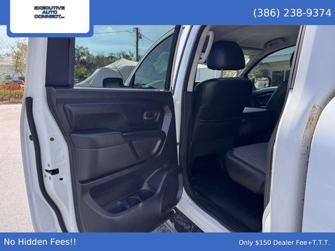Used 2017 Nissan Titan S image 10