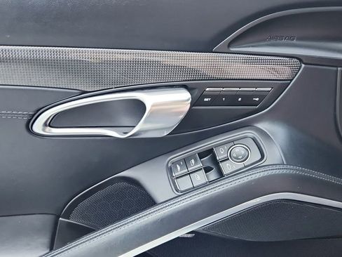 Used 2015 Porsche 911 Turbo S image 25