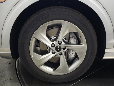 New 2026 Genesis GV70 2.5T Select image 8