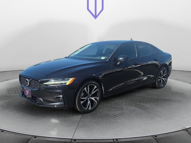 Used 2024 Volvo S60 B5 Plus AWD/4WD image 1