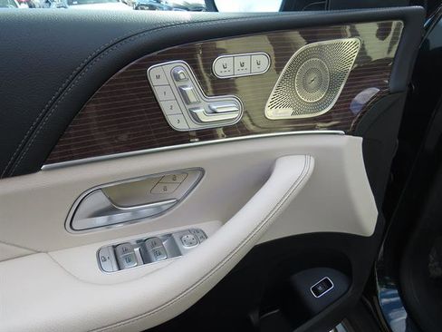 Certified 2022 Mercedes-Benz GLE 350 4MATIC w/ AMG Line Exterior image 9