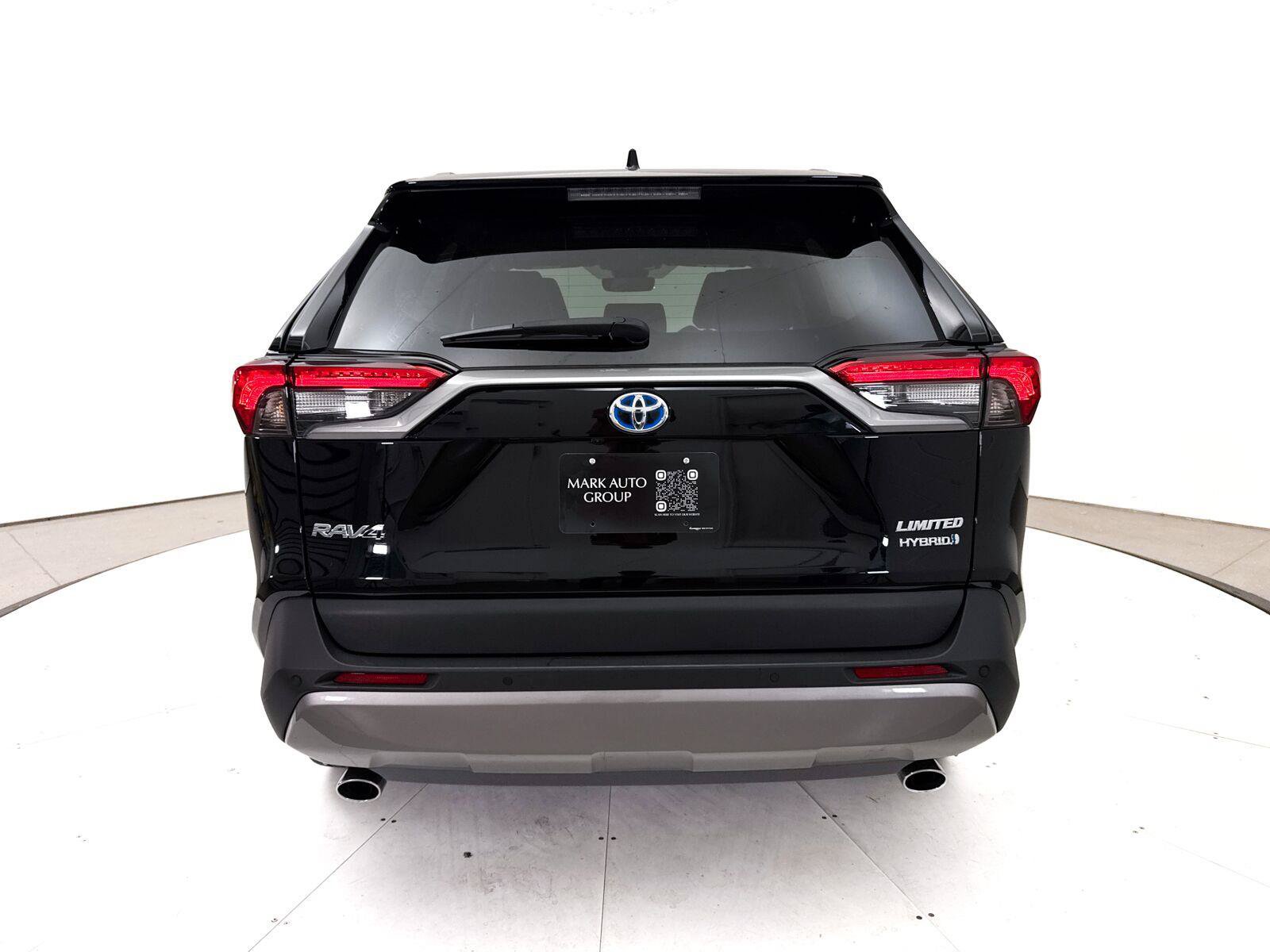 Used 2022 Toyota RAV4 Limited AWD/4WD image 18