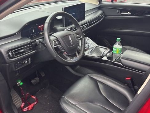 Used 2021 Lincoln Nautilus AWD image 9