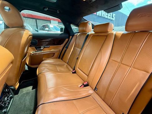 Used 2012 Jaguar XJ RWD image 34