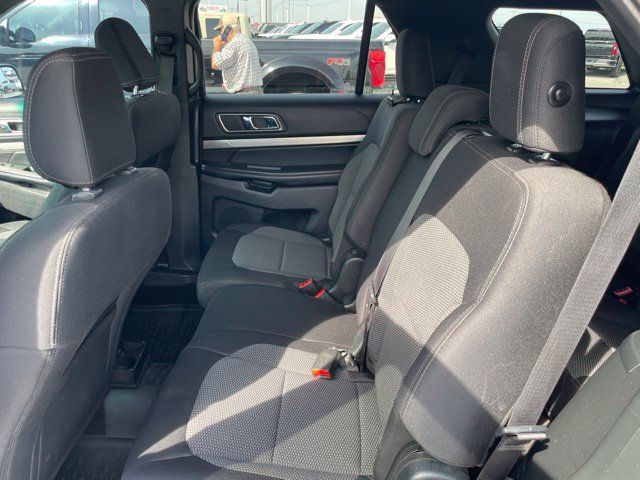Used 2018 Ford Explorer XLT FWD image 17