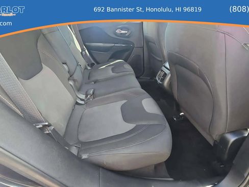 Used 2014 Jeep Cherokee Sport FWD image 11