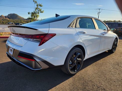 New 2026 Hyundai Elantra SEL Sport image 4