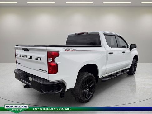 Used 2023 Chevrolet Silverado 1500 Custom Trail Boss w/ LPO, Dark Essentials Package image 4
