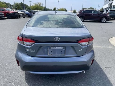 Used 2022 Toyota Corolla LE w/ LE Convenience Package FWD image 9
