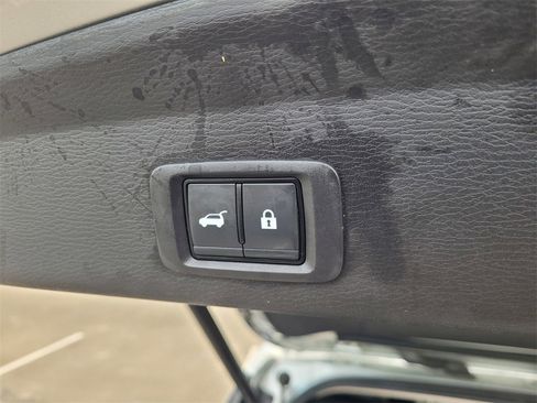 Used 2024 Mitsubishi Outlander SE image 9