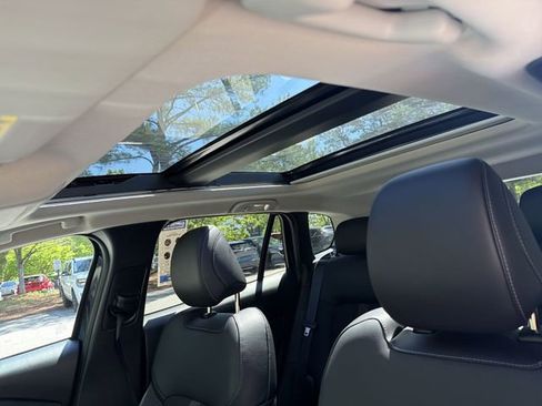Certified 2025 MAZDA CX-50 AWD 2.5 S w/ Premium Package image 22