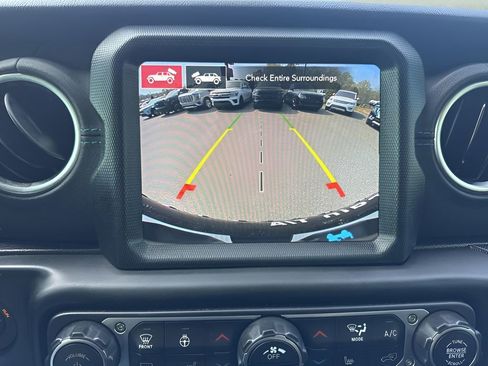 Used 2023 Jeep Wrangler Unlimited Rubicon 4xe w/ Steel Bumper Group image 17