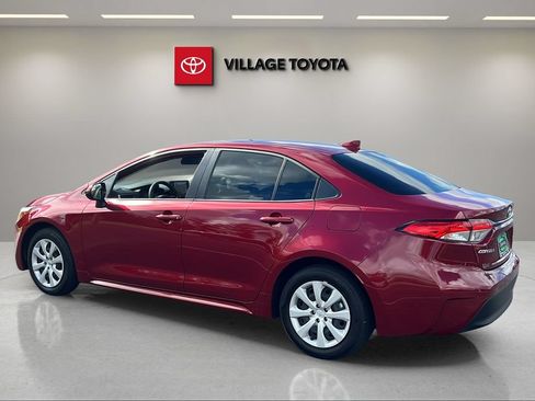 Certified 2025 Toyota Corolla LE FWD image 3