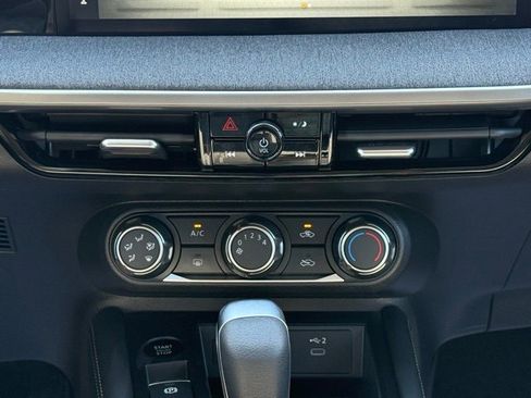 New 2025 Nissan Kicks SV image 24