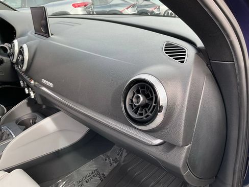 Used 2017 Audi A3 e-tron Prestige w/ Prestige Package FWD image 60