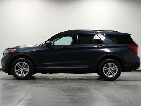 Used 2023 Ford Explorer XLT image 7