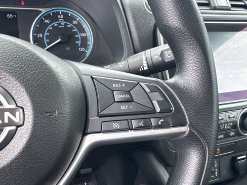 Used 2025 Nissan Leaf S FWD image 18