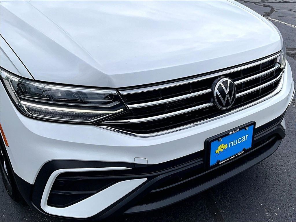 Used 2023 Volkswagen Tiguan SE AWD/4WD image 30