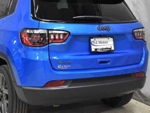 New 2026 Jeep Compass Limited w/ Sun, Sound & Navigation Group image 9