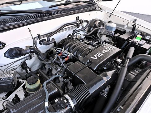 Used 2006 Toyota Tundra SR5 w/ All Weather Guard Pkg image 48