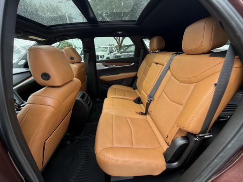 Used 2023 Cadillac XT5 Premium Luxury w/ Technology Package FWD image 31