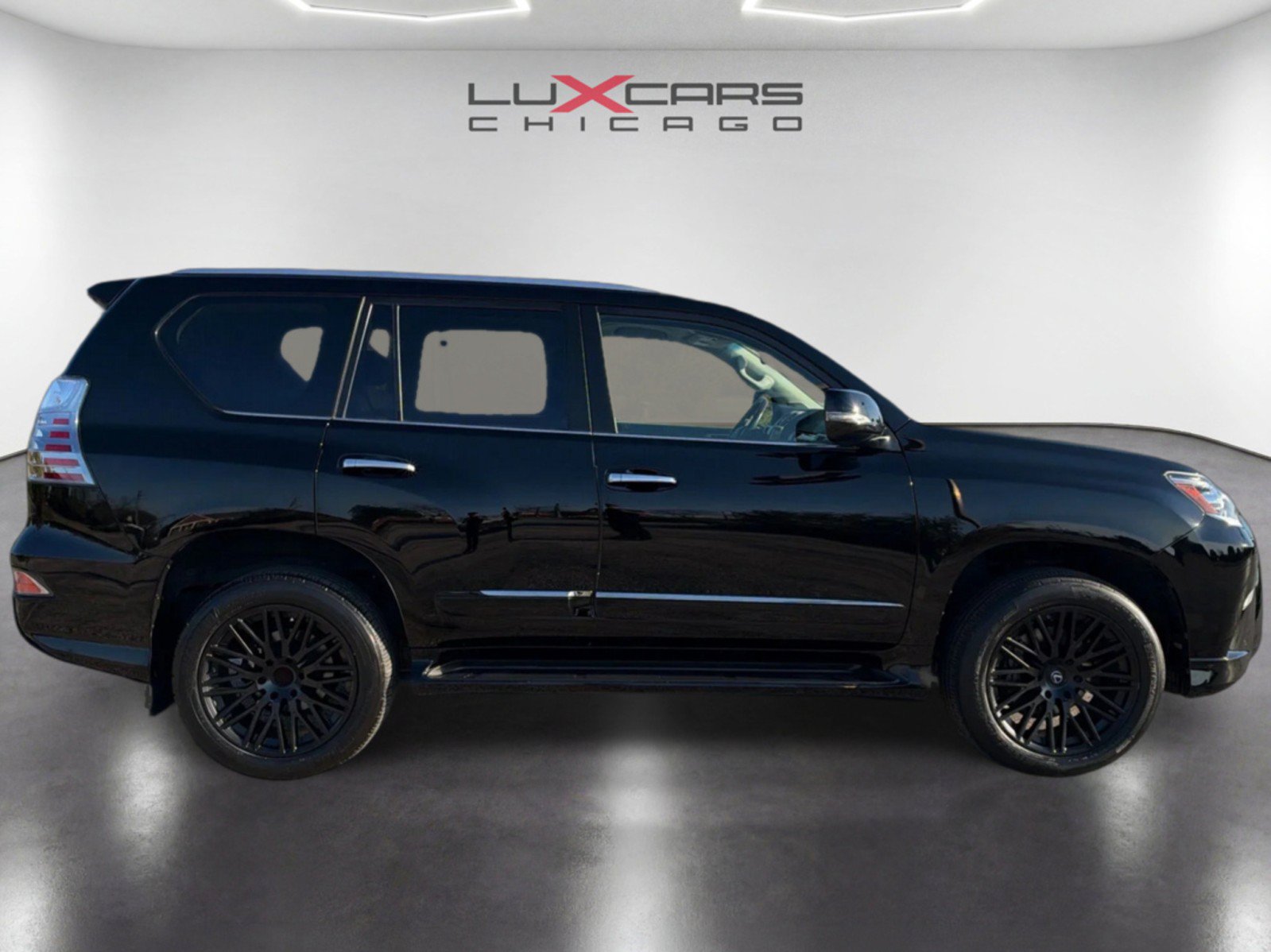 Used 2018 Lexus GX 460 Premium w/ Premium Package AWD/4WD image 4