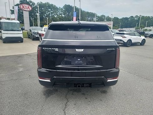 Used 2025 Cadillac Escalade IQ Luxury 2 AWD/4WD image 5
