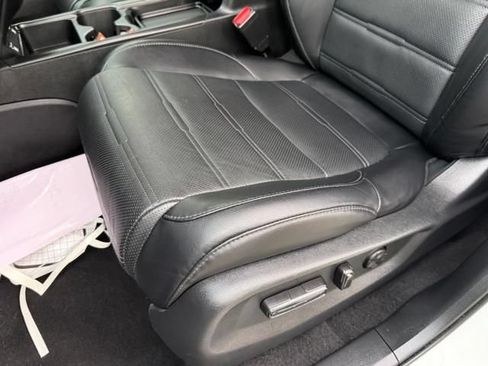 Used 2020 Honda CR-V EX-L image 17