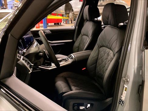 New 2026 BMW X7 xDrive40i image 9