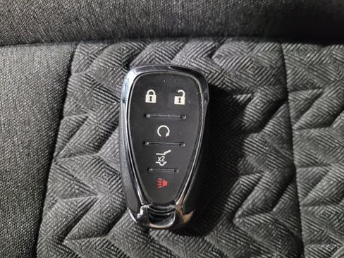 Used 2023 Chevrolet Equinox LT FWD image 32